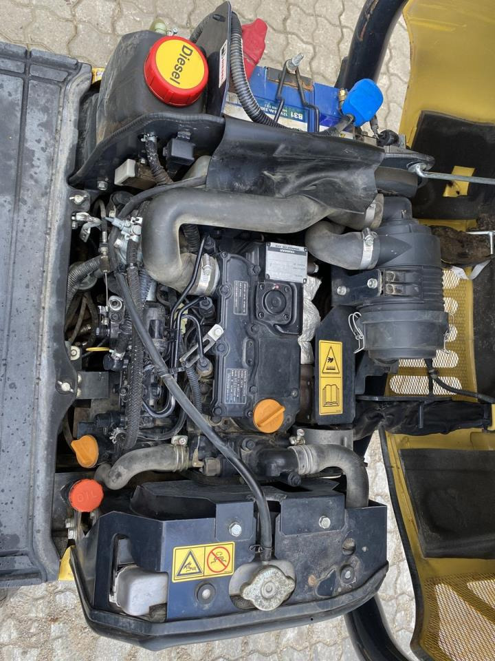 Mini rýpadlo Yanmar VIO12: obrázek 9