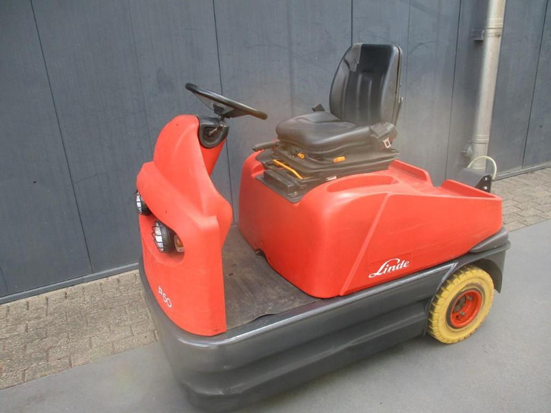 Linde P 60 - Elektrický tahač: obrázek 3 Linde P 60 - Elektrický tahač: obrázek 3