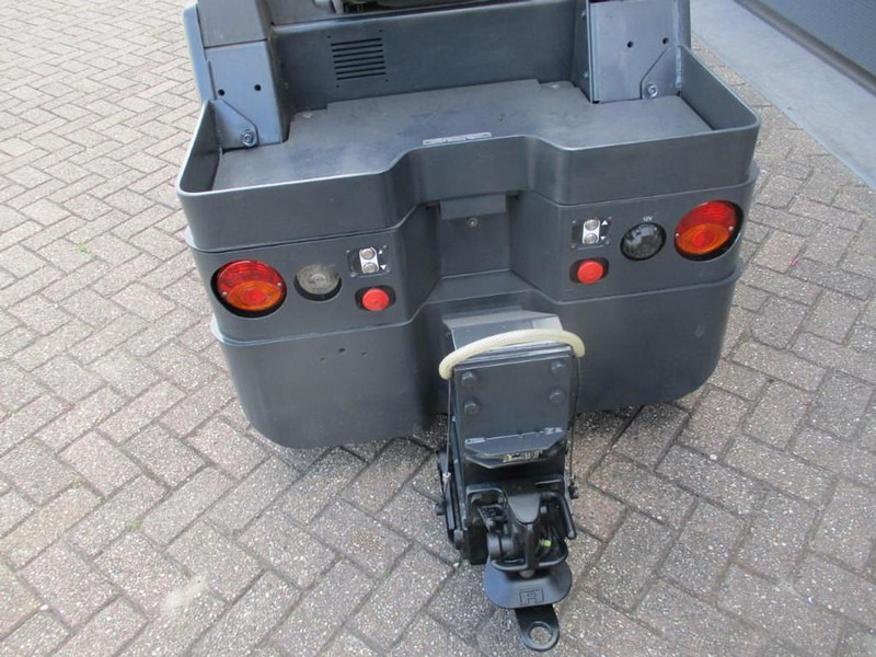 Linde P 60 - Elektrický tahač: obrázek 5 Linde P 60 - Elektrický tahač: obrázek 5