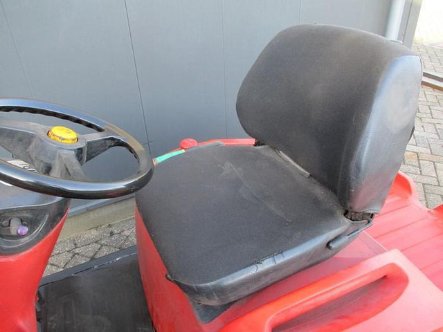Linde P60 - Elektrický tahač: obrázek 5 Linde P60 - Elektrický tahač: obrázek 5