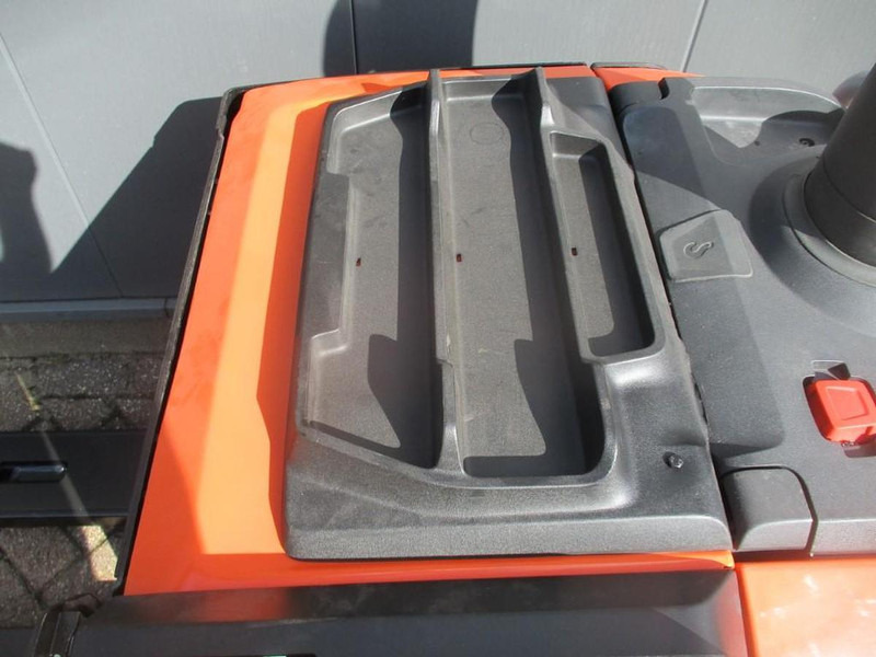 Toyota LPE200 - Paletový vozík: obrázek 5 Toyota LPE200 - Paletový vozík: obrázek 5