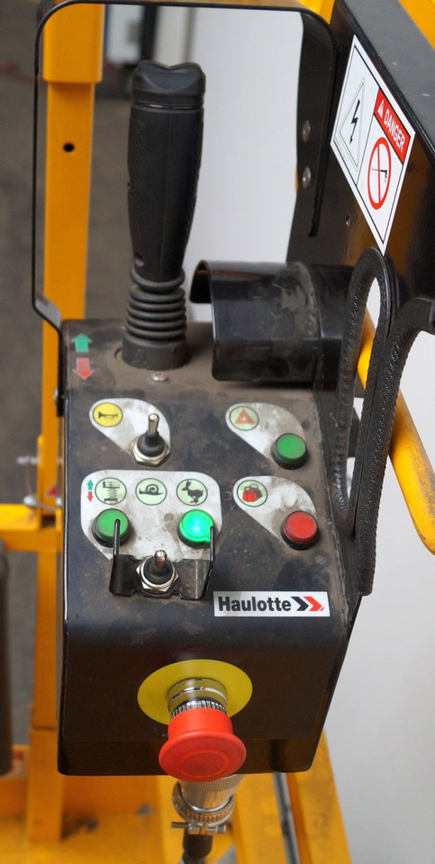 Nůžková plošina Haulotte Compact 10N: obrázek 6