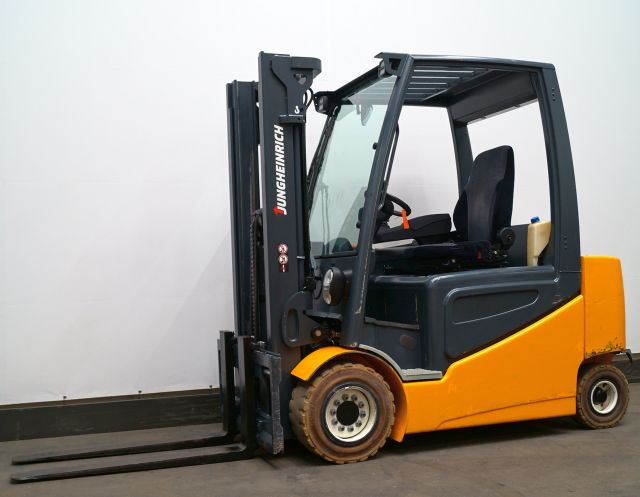 Jungheinrich EFG430 - Elektrický vysokozdvižný vozík: obrázek 1 Jungheinrich EFG430 - Elektrický vysokozdvižný vozík: obrázek 1