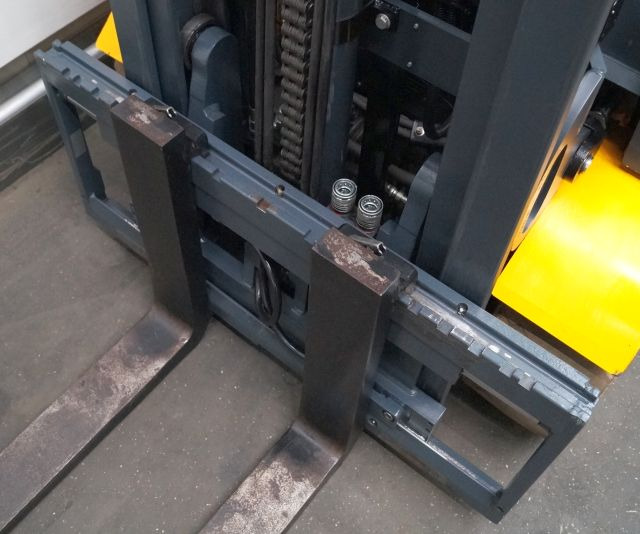 Jungheinrich EFG430 - Elektrický vysokozdvižný vozík: obrázek 3 Jungheinrich EFG430 - Elektrický vysokozdvižný vozík: obrázek 3