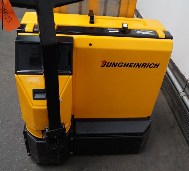 Jungheinrich EJC12 - Stohovací vozík: obrázek 3 Jungheinrich EJC12 - Stohovací vozík: obrázek 3