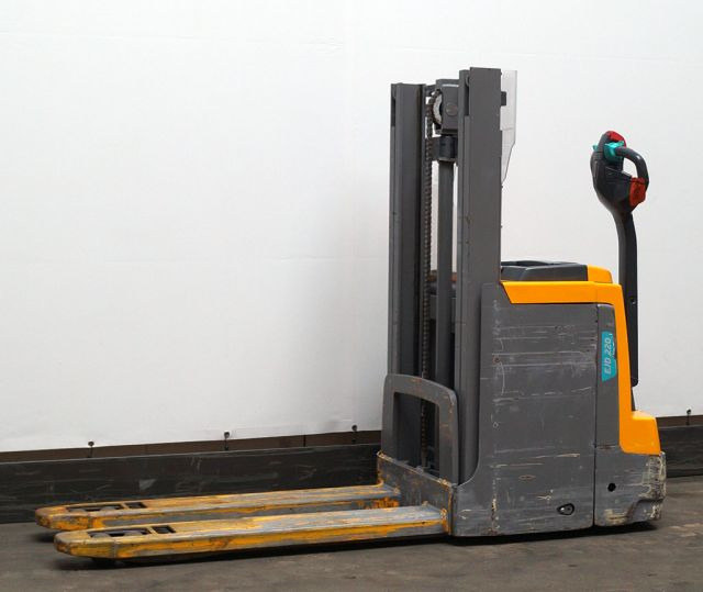 Jungheinrich EJD220 - Stohovací vozík: obrázek 1 Jungheinrich EJD220 - Stohovací vozík: obrázek 1