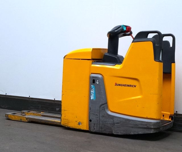 Jungheinrich ERE225 - Paletový vozík: obrázek 2 Jungheinrich ERE225 - Paletový vozík: obrázek 2