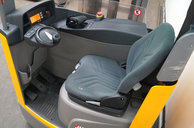 Jungheinrich ETV214 - Retrak: obrázek 3 Jungheinrich ETV214 - Retrak: obrázek 3