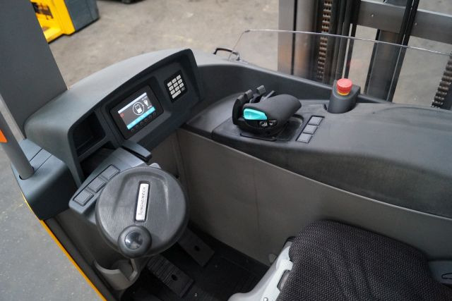 Jungheinrich ETV214 - Retrak: obrázek 3 Jungheinrich ETV214 - Retrak: obrázek 3