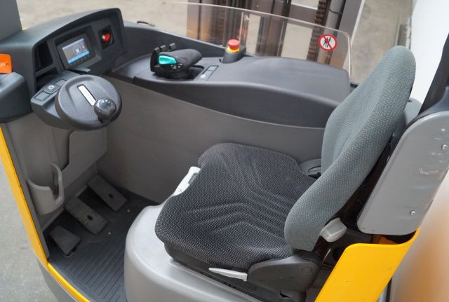 Jungheinrich ETV216 - Retrak: obrázek 3 Jungheinrich ETV216 - Retrak: obrázek 3