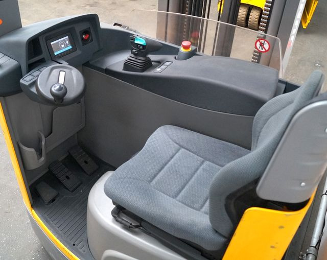 Jungheinrich ETV216 - Retrak: obrázek 3 Jungheinrich ETV216 - Retrak: obrázek 3