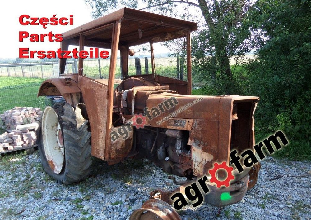 McCormick 553 części, skrzynia biegów, silnik - Náhradní díly: obrázek 1 McCormick 553 części, skrzynia biegów, silnik - Náhradní díly: obrázek 1