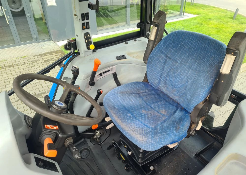 Traktor New Holland T5040: obrázek 6