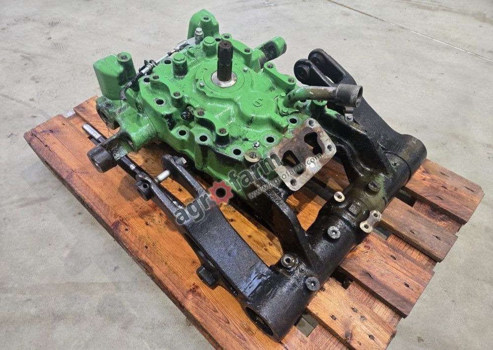 Obudowa WOM, podnośnik, John Deere 5125R, 5130R - Hydraulika: obrázek 3 Obudowa WOM, podnośnik, John Deere 5125R, 5130R - Hydraulika: obrázek 3