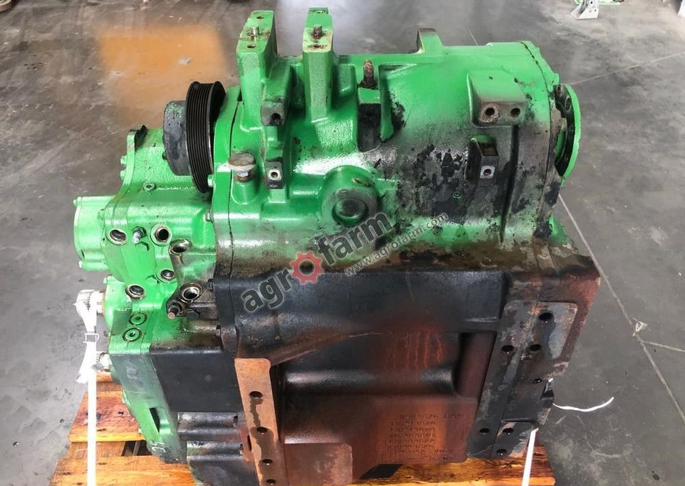 SKRZYNIA BIEGÓW JOHN DEERE 8360R RE301738 - Převodovka: obrázek 2 SKRZYNIA BIEGÓW JOHN DEERE 8360R RE301738 - Převodovka: obrázek 2