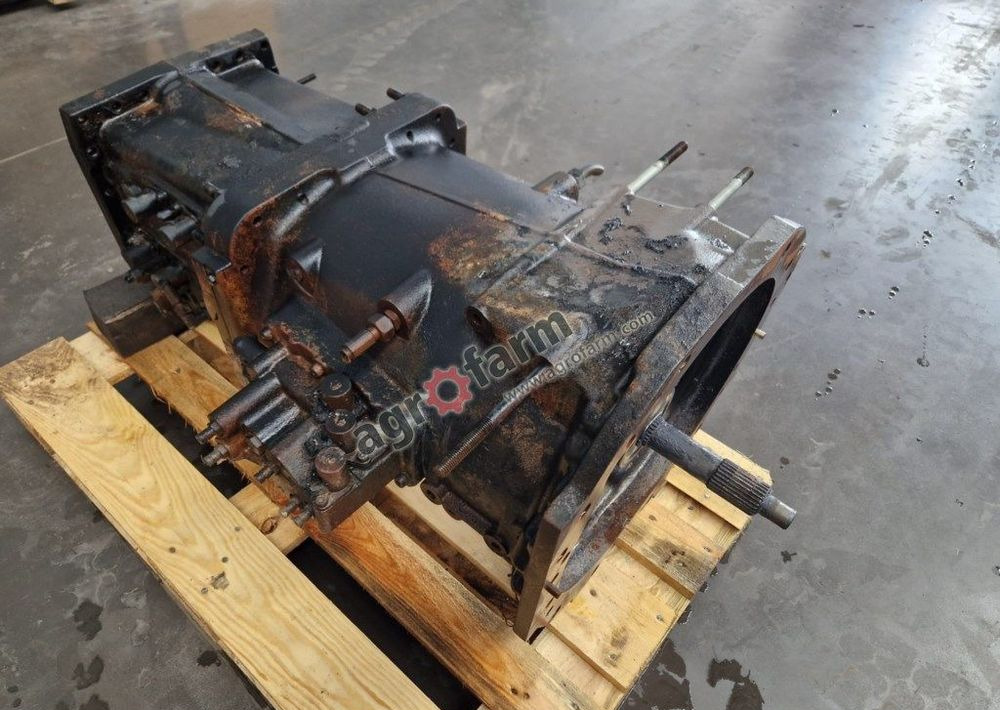 Skrzynia biegów Claas Arion 620 - Převodovka: obrázek 3 Skrzynia biegów Claas Arion 620 - Převodovka: obrázek 3