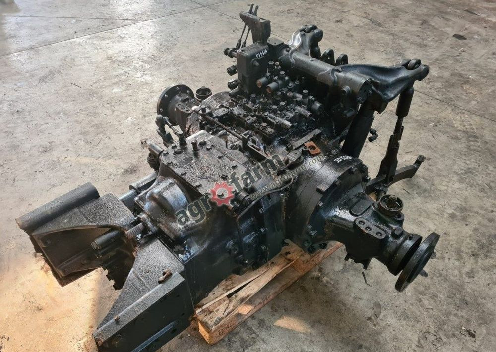 Skrzynia biegów, most tylny John Deere 5080M - Převodovka: obrázek 1 Skrzynia biegów, most tylny John Deere 5080M - Převodovka: obrázek 1