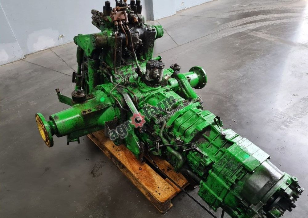 Skrzynia biegów, most tylny John Deere 6320 - Převodovka: obrázek 3 Skrzynia biegów, most tylny John Deere 6320 - Převodovka: obrázek 3