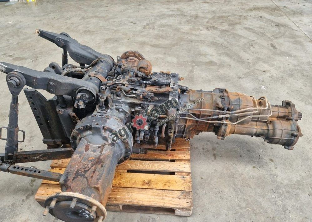 Skrzynia biegów, most tylny Valtra N174 H - Převodovka: obrázek 1 Skrzynia biegów, most tylny Valtra N174 H - Převodovka: obrázek 1