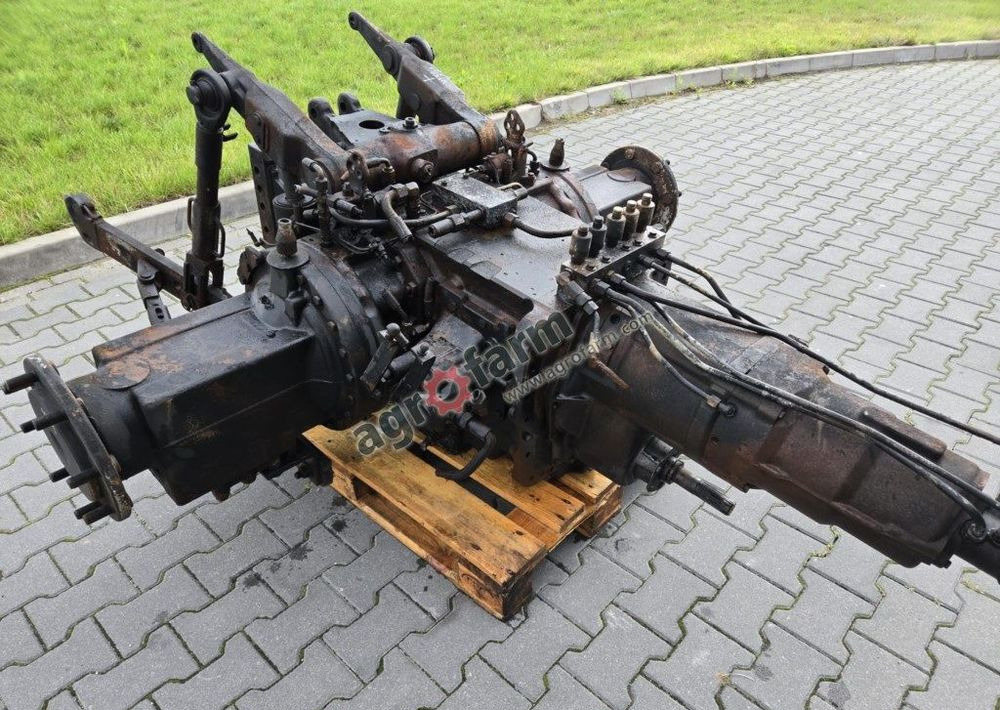 Skrzynia biegów, most tylny Valtra N91 TB07881 - Převodovka: obrázek 1 Skrzynia biegów, most tylny Valtra N91 TB07881 - Převodovka: obrázek 1