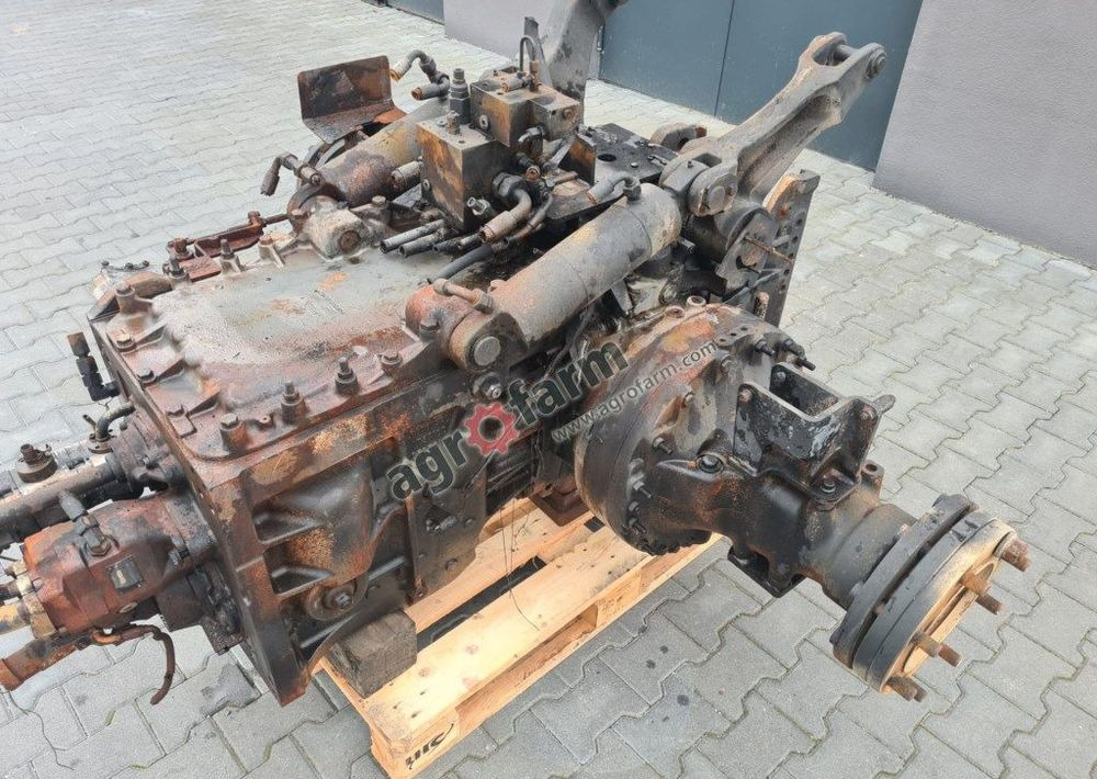 Skrzynia biegów, tylny most Massey Ferguson 6614 - Převodovka: obrázek 2 Skrzynia biegów, tylny most Massey Ferguson 6614 - Převodovka: obrázek 2