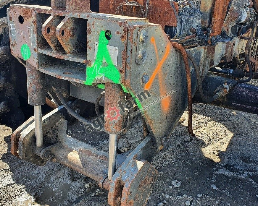 TUZ, przedni podnośnik, Renault Ares 556 - Karoserie a exteriér pro Traktor: obrázek 1 TUZ, przedni podnośnik, Renault Ares 556 - Karoserie a exteriér pro Traktor: obrázek 1