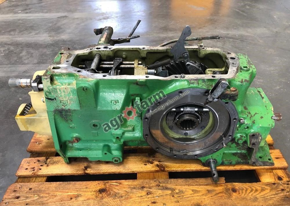 Tylny most John Deere 2140 L36623 - Převodovka: obrázek 4 Tylny most John Deere 2140 L36623 - Převodovka: obrázek 4