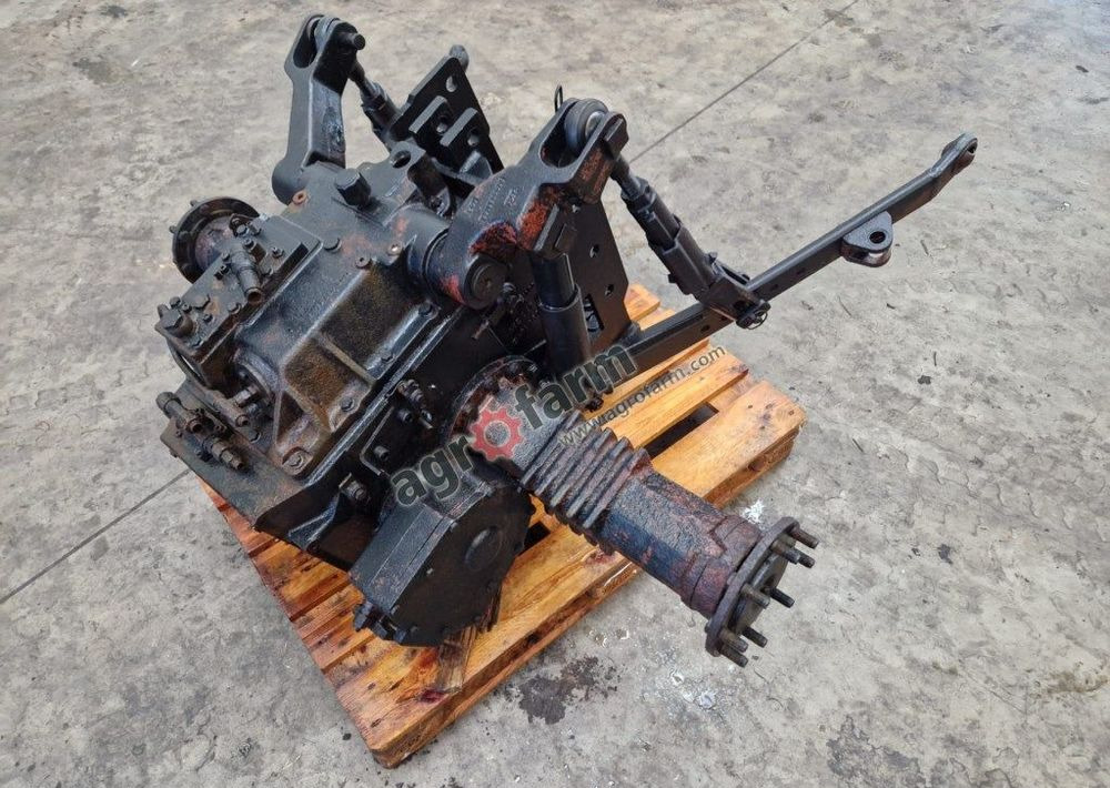 Tylny most John Deere 3310 - Transmise: obrázek 3 Tylny most John Deere 3310 - Transmise: obrázek 3