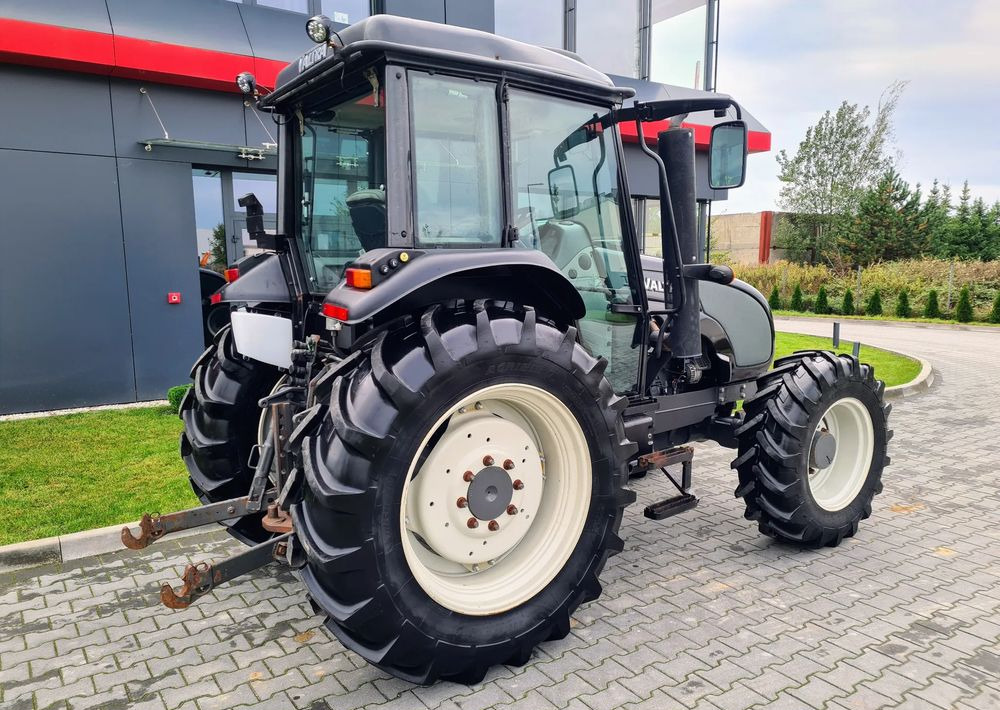 Valtra A93 - Traktor: obrázek 4 Valtra A93 - Traktor: obrázek 4