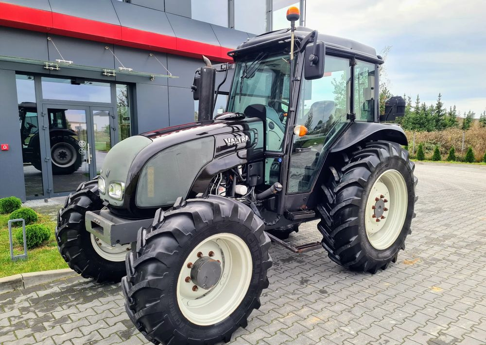 Valtra A93 - Traktor: obrázek 1 Valtra A93 - Traktor: obrázek 1