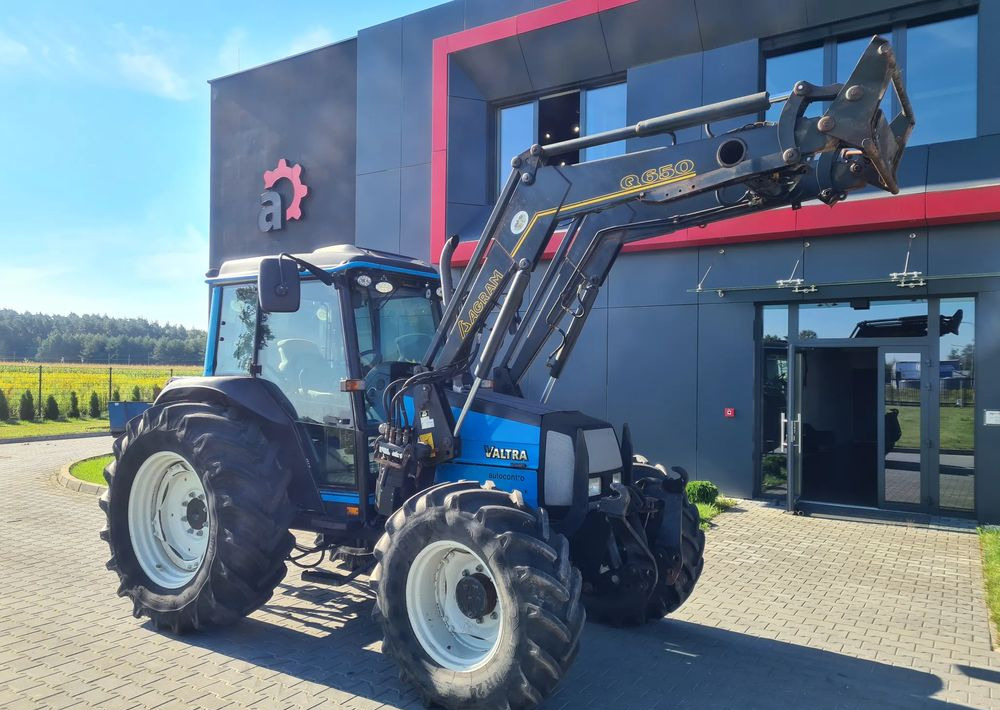 Valtra A95 - Traktor: obrázek 2 Valtra A95 - Traktor: obrázek 2