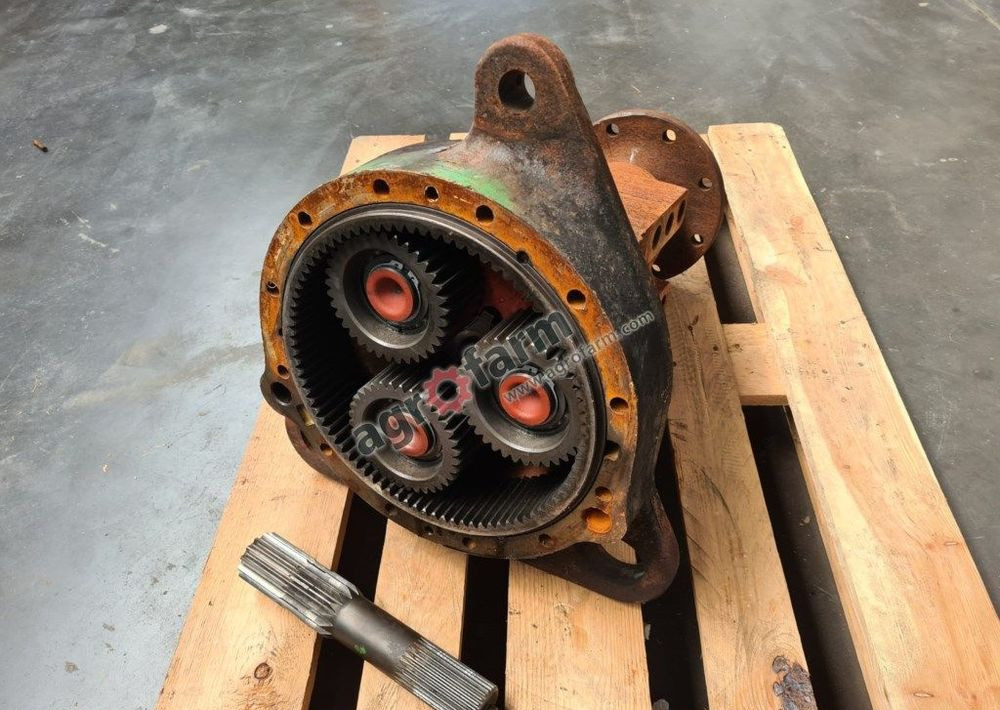 ZWOLNICA RH L111318 JOHN DEERE 6100 6200 6400 - Transmise: obrázek 1 ZWOLNICA RH L111318 JOHN DEERE 6100 6200 6400 - Transmise: obrázek 1