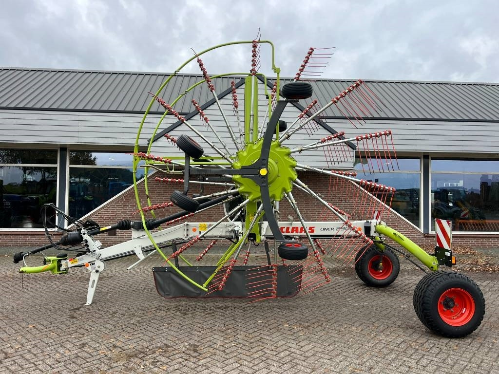 Claas Liner 2900 - Obraceč/ Shrnovač: obrázek 2 Claas Liner 2900 - Obraceč/ Shrnovač: obrázek 2