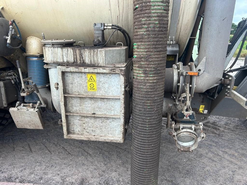 Kaweco Double Twin Shift 16 m3 - Fekální cisterna: obrázek 5 Kaweco Double Twin Shift 16 m3 - Fekální cisterna: obrázek 5