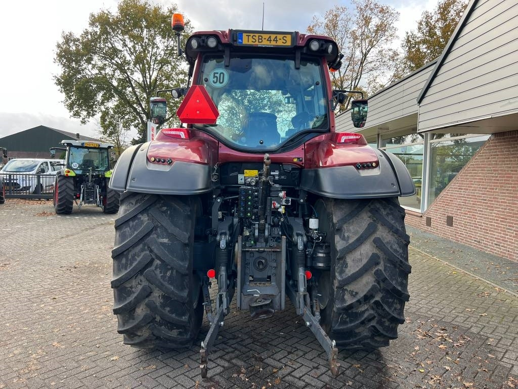 Valtra T 174 Versu - Traktor: obrázek 4 Valtra T 174 Versu - Traktor: obrázek 4