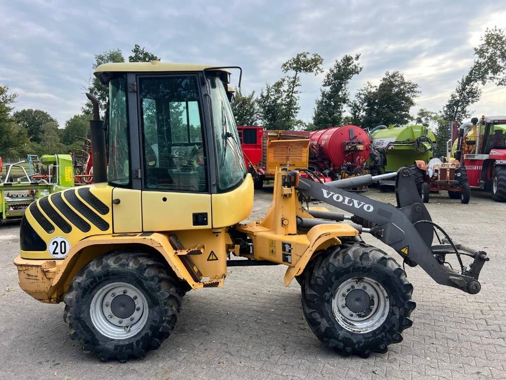 Volvo L 30 B - Kolový nakladač: obrázek 1 Volvo L 30 B - Kolový nakladač: obrázek 1