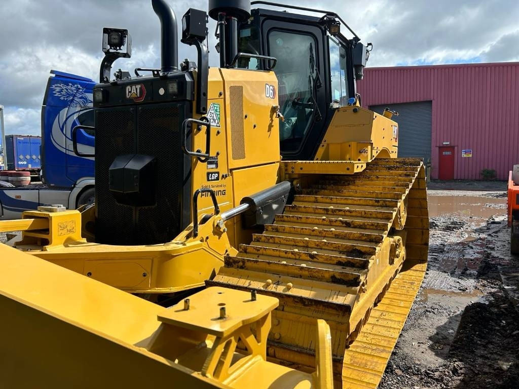 CAT D 6 LGP - Buldozer: obrázek 4 CAT D 6 LGP - Buldozer: obrázek 4