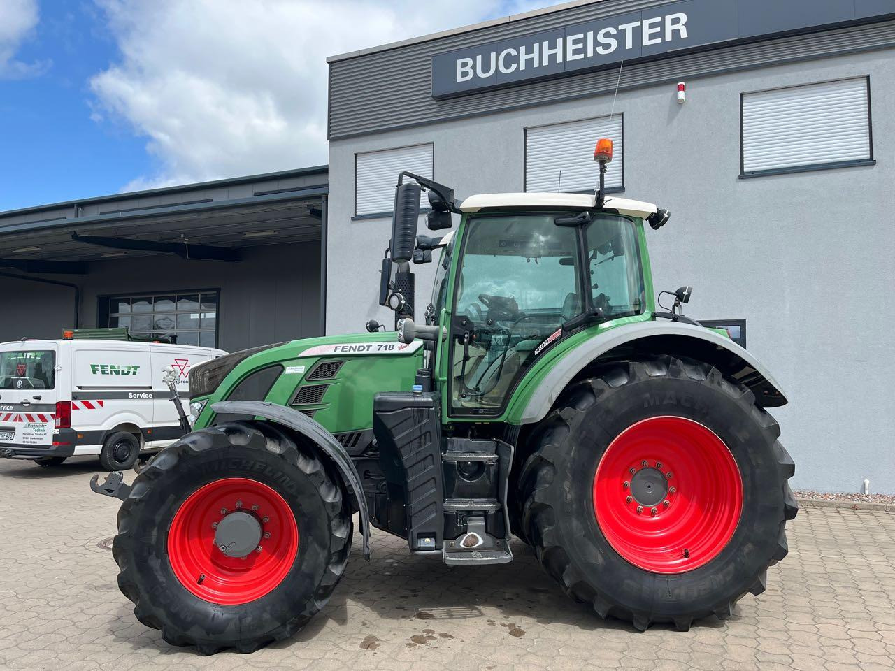 Fendt 718 Vario SCR - Traktor: obrázek 2 Fendt 718 Vario SCR - Traktor: obrázek 2