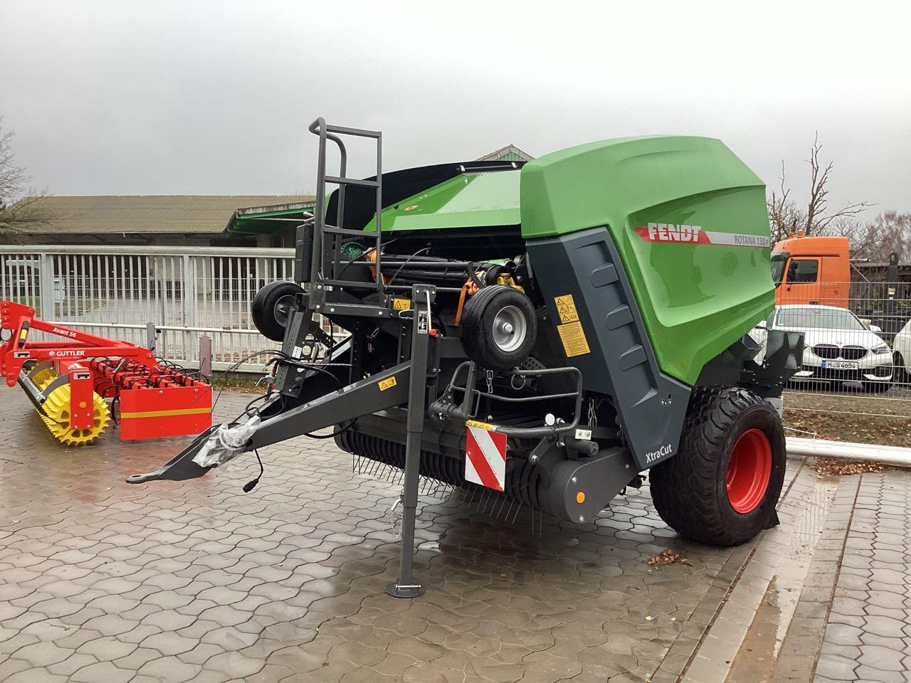 Fendt Rotana 130 F - Lis na válcové balíky: obrázek 1 Fendt Rotana 130 F - Lis na válcové balíky: obrázek 1