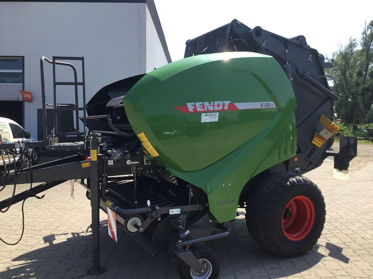 Fendt Rotana 4180 V Xtra - Lis na válcové balíky: obrázek 4 Fendt Rotana 4180 V Xtra - Lis na válcové balíky: obrázek 4