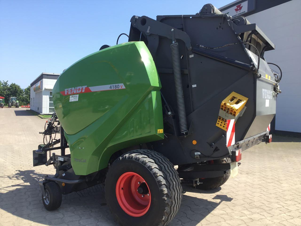 Fendt Rotana 4180 V Xtra - Lis na válcové balíky: obrázek 5 Fendt Rotana 4180 V Xtra - Lis na válcové balíky: obrázek 5