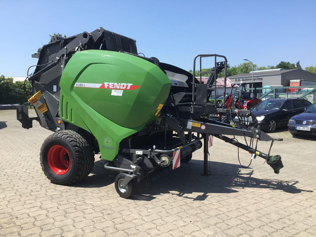 Fendt Rotana 4180 V Xtra - Lis na válcové balíky: obrázek 1 Fendt Rotana 4180 V Xtra - Lis na válcové balíky: obrázek 1