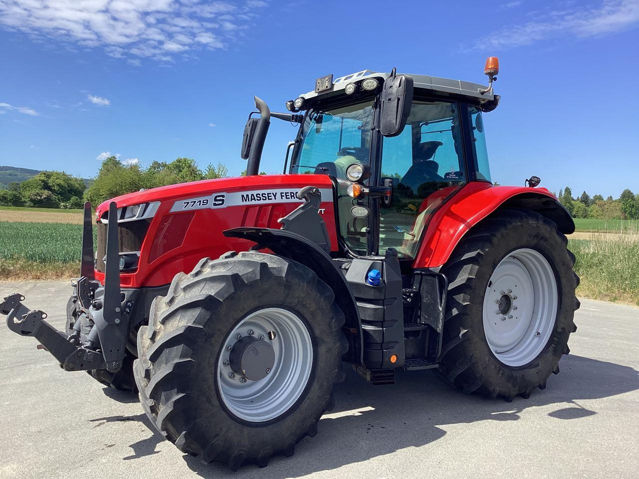 Massey Ferguson 7719 Dyna VT - Traktor: obrázek 1 Massey Ferguson 7719 Dyna VT - Traktor: obrázek 1