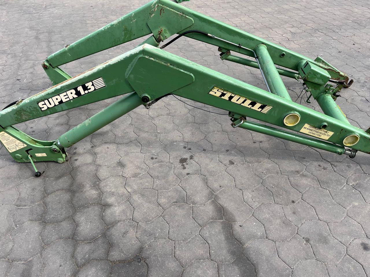 Stoll Super 1.3 - Čelní nakladač pro traktor: obrázek 4 Stoll Super 1.3 - Čelní nakladač pro traktor: obrázek 4