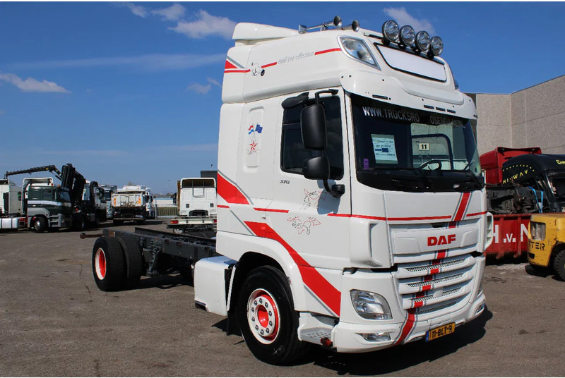 DAF CF 370 + euro 6 + ssc + full option - Podvozek s kabinou: obrázek 2 DAF CF 370 + euro 6 + ssc + full option - Podvozek s kabinou: obrázek 2