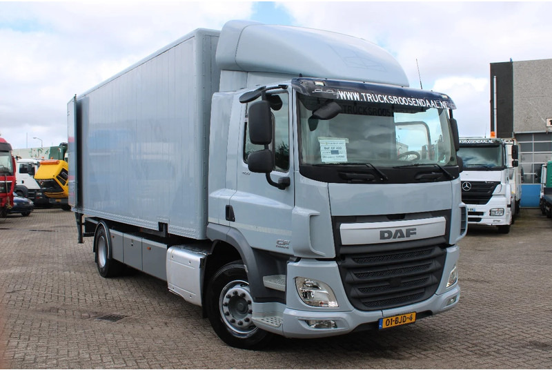 DAF CF 400 + EURO 6 + 19t - Skříňový nákladní auto: obrázek 3 DAF CF 400 + EURO 6 + 19t - Skříňový nákladní auto: obrázek 3