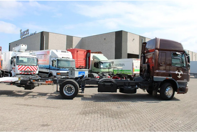 DAF CF 65 220 + lift + euro 5 - Podvozek s kabinou: obrázek 3 DAF CF 65 220 + lift + euro 5 - Podvozek s kabinou: obrázek 3