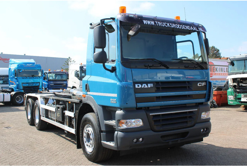 DAF CF 85.410 + euro 5 + 6x2 - Hákový nosič kontejnerů: obrázek 2 DAF CF 85.410 + euro 5 + 6x2 - Hákový nosič kontejnerů: obrázek 2