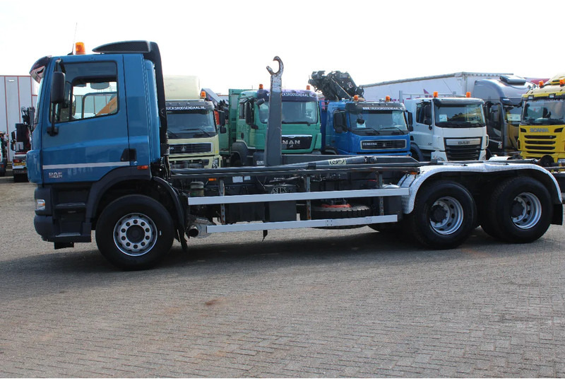 DAF CF 85.410 + euro 5 + 6x2 - Hákový nosič kontejnerů: obrázek 5 DAF CF 85.410 + euro 5 + 6x2 - Hákový nosič kontejnerů: obrázek 5