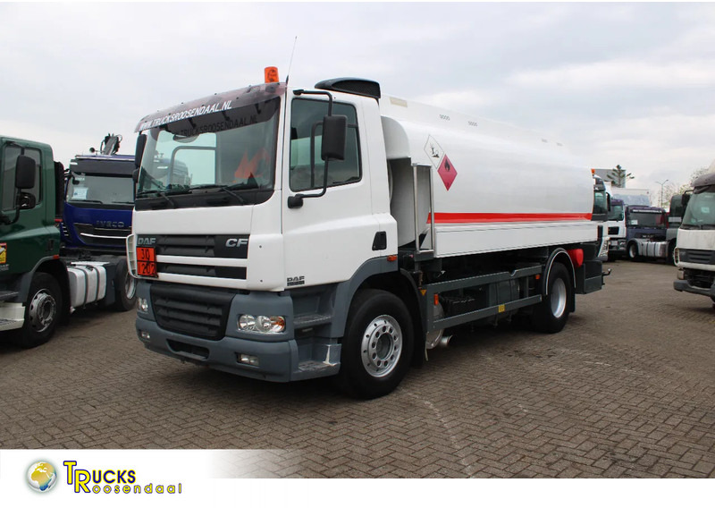 DAF CF 85.430 + PUMP/METERS + 4 COMPART / 15.000 LITER + COMPLETE SYSTEM WORKING - Cisternové vozidlo: obrázek 1 DAF CF 85.430 + PUMP/METERS + 4 COMPART / 15.000 LITER + COMPLETE SYSTEM WORKING - Cisternové vozidlo: obrázek 1